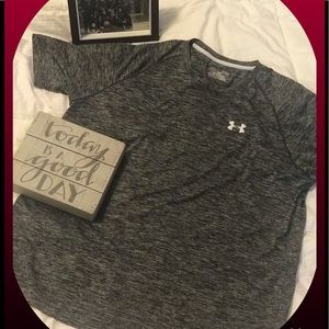 Men’s Under Armour Shirt XL